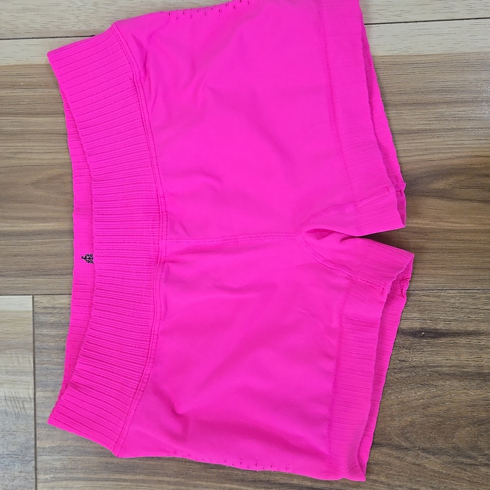 Pre-loved Free People Movement Hot Pink Micro Good Karma Shorts XS/S